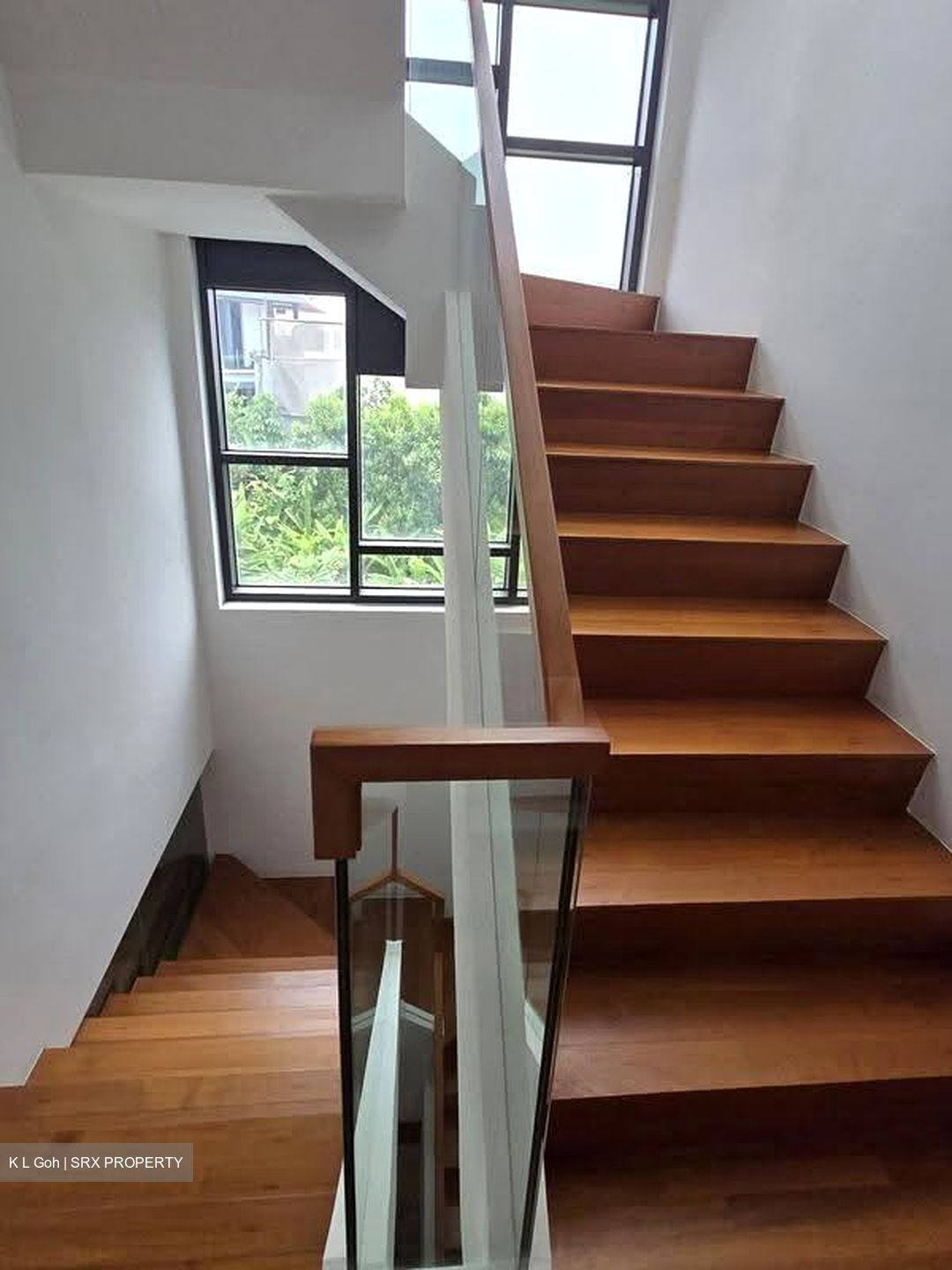 Alana (D28), Terrace #617030161